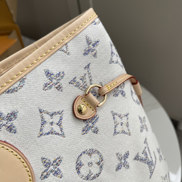 ルイヴィトンバッグ角部分ディテール